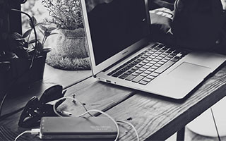 吴艳妮谈世锦赛：很感谢老天能眷顾我；我相信吴艳妮不止12秒73