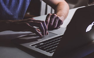 吴艳妮谈世锦赛：很感谢老天能眷顾我；我相信吴艳妮不止12秒73