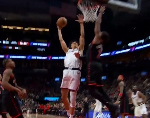 虎扑nba-奋力反击！哈登传射建功&amp;桑德斯两罚全中 快船12-2反超比分